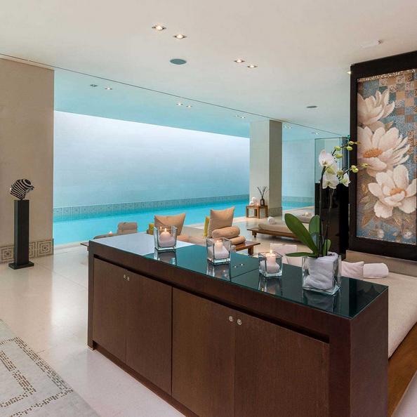 Image of the indoor swimming pool in Principe Forte dei Marmi in Lucca, Tuscany