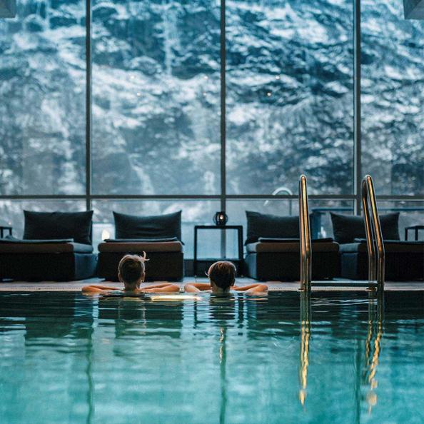 An image of the swimming pool at Hotel Union in Geiranger, Norway