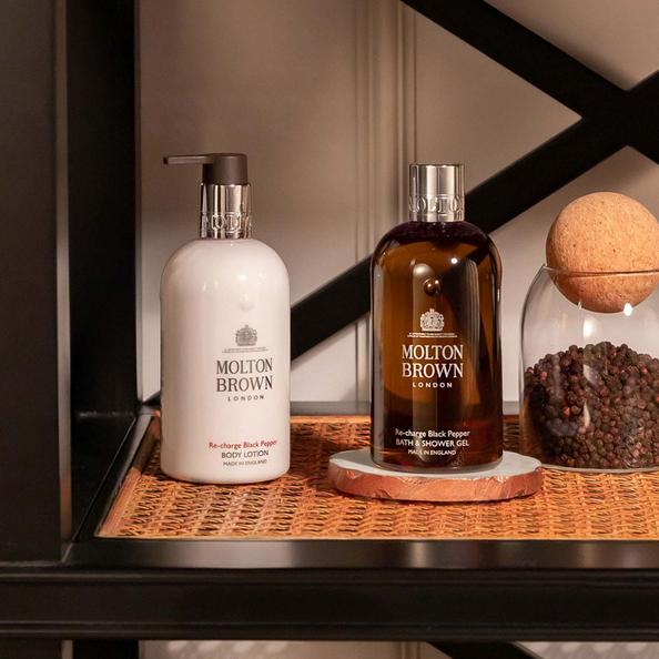 An image of Molton Re-Charge Black Pepper EDP and body lotion