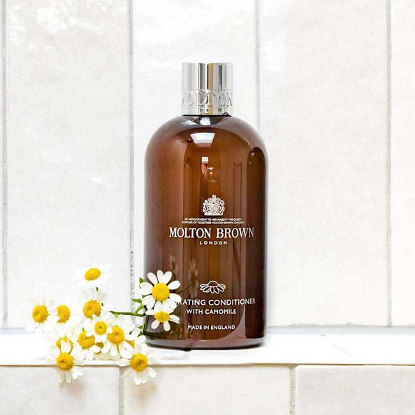 Molton Brown Hydrating Conditioner with Camomile