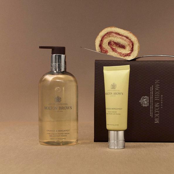Luxury Bath & Beauty Gifts | Molton Brown® US | Official Luxury Bath & Beauty Gifts | Molton Brown® US | Official