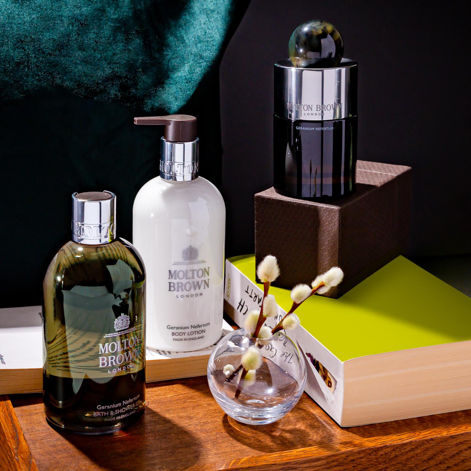 Geranium Nefertum Körperlotion 300 ml | Molton Brown DE 