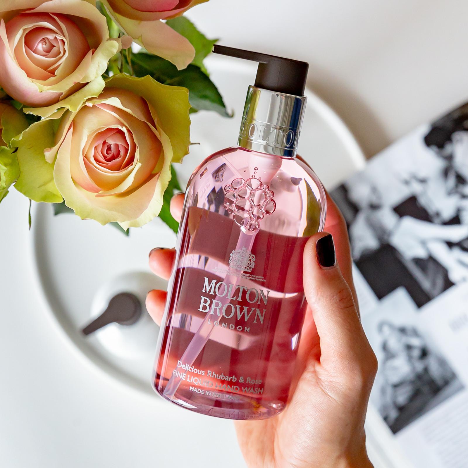 Delicious Rhubarb and Rose Hand Wash | Molton Brown® UK